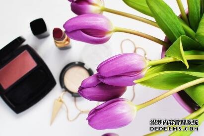 <b>护肤品选专柜还是选直销</b>